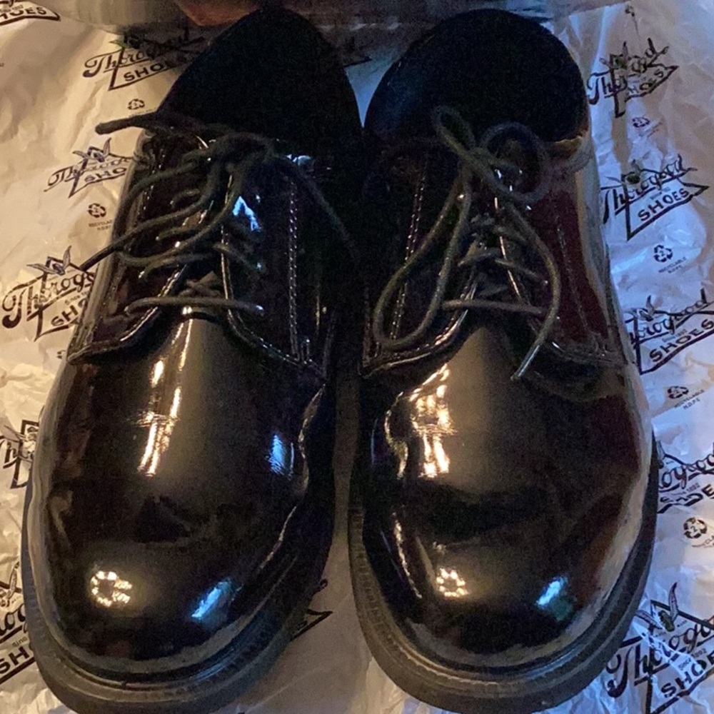 In great condition mens Thorogood Academy Oxford